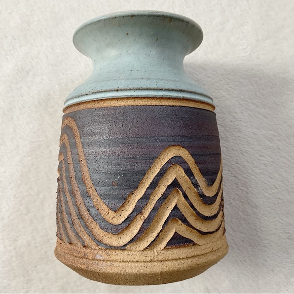 Signed Studio Pottery Vase 8” Carved Blue Matte Stoneware MCM - Picture 4 of 16